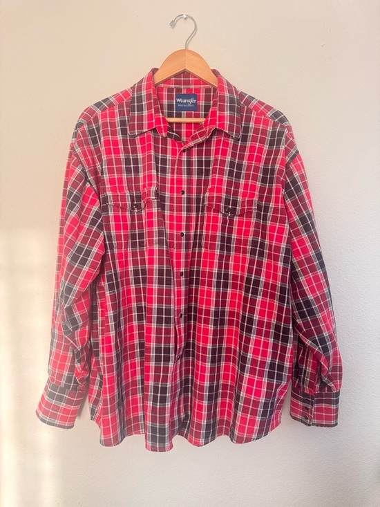 Wrangler Other - Vintage Wrangler Men’s L Red and Black Plaid Western Shirt w/ black Pearl Snaps